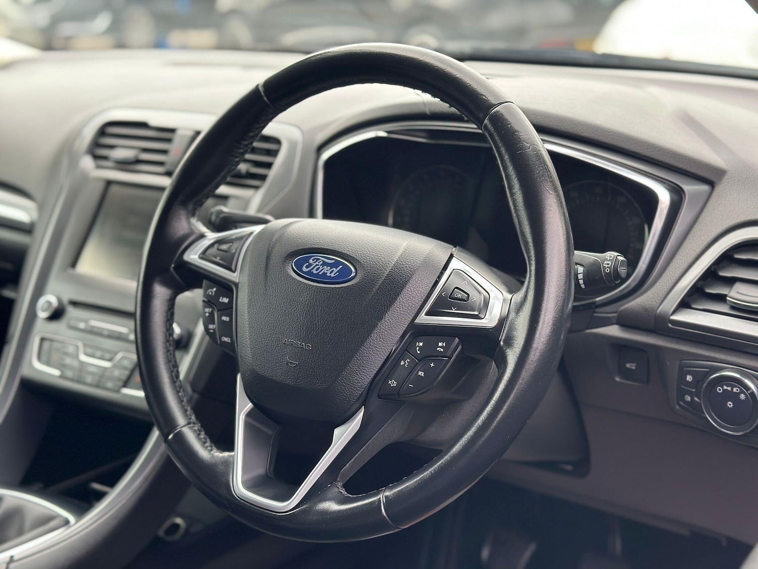 Used Ford Mondeo 2015 for sale - 78184206: Photo 38