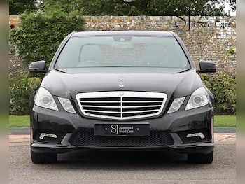 Used Mercedes-Benz E Class 2010 for sale - 79590133: Photo