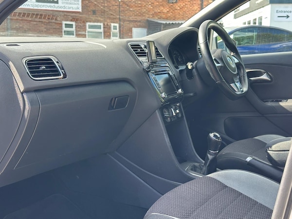 Used Volkswagen Polo 2013 for sale - 76121352: Photo 10