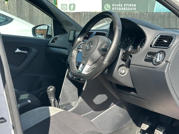 Used Volkswagen Polo 2013 for sale - 76121352: Photo 13