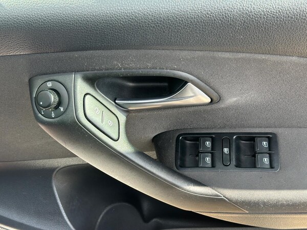 Used Volkswagen Polo 2013 for sale - 76121352: Photo 24
