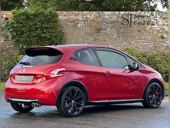 Used Peugeot 208 2015 for sale - 77203062: Photo