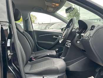 Used Volkswagen Polo 2015 for sale - 79426267: Photo