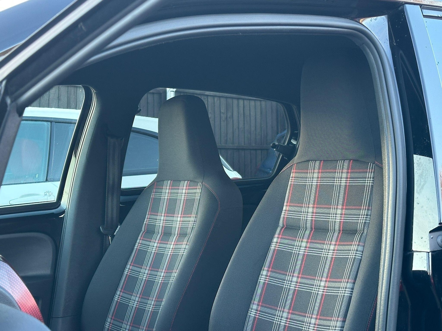 Used Volkswagen up! for sale - 77683580: Photo 24