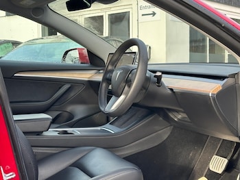 Used Tesla Model 3 2021 for sale - 76925934: Photo