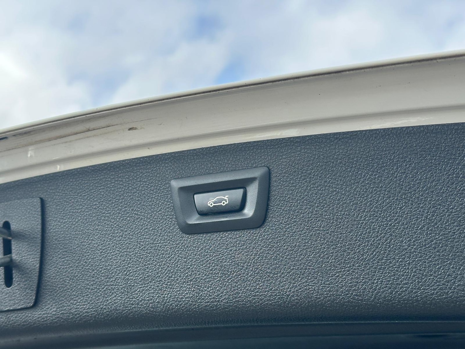 Used BMW 3 Series 2017 for sale - 78086087: Photo 21