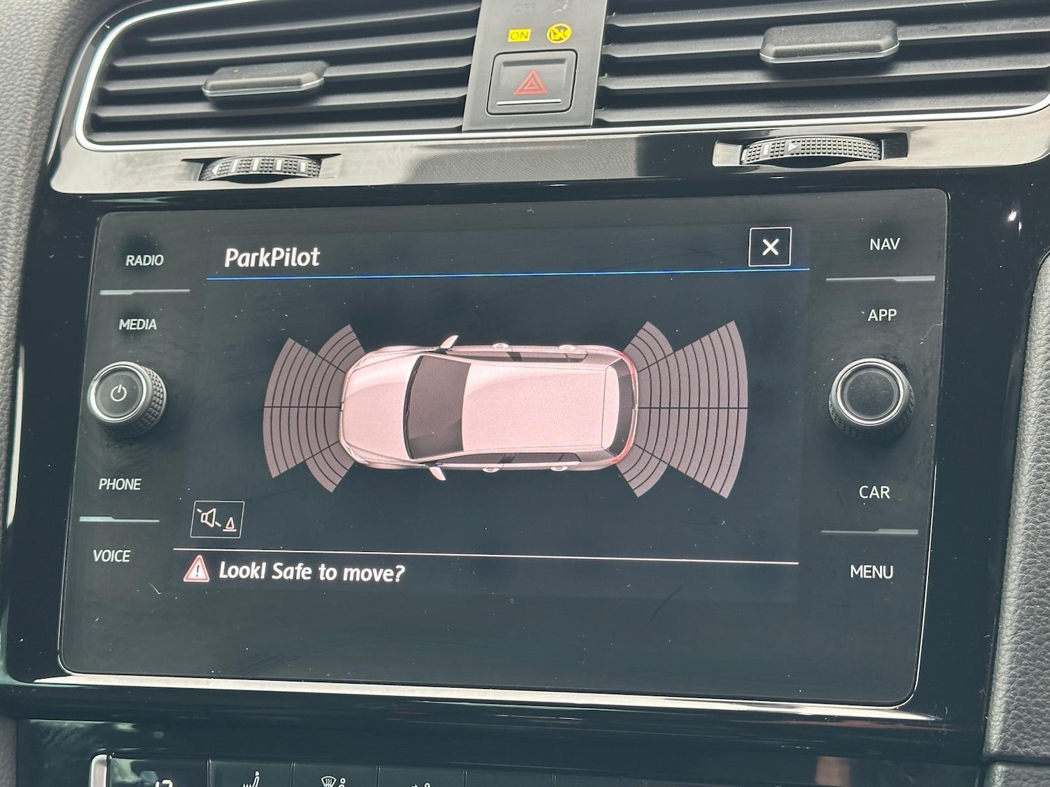 Used Volkswagen Golf 2017 for sale - 77783998: Photo 23