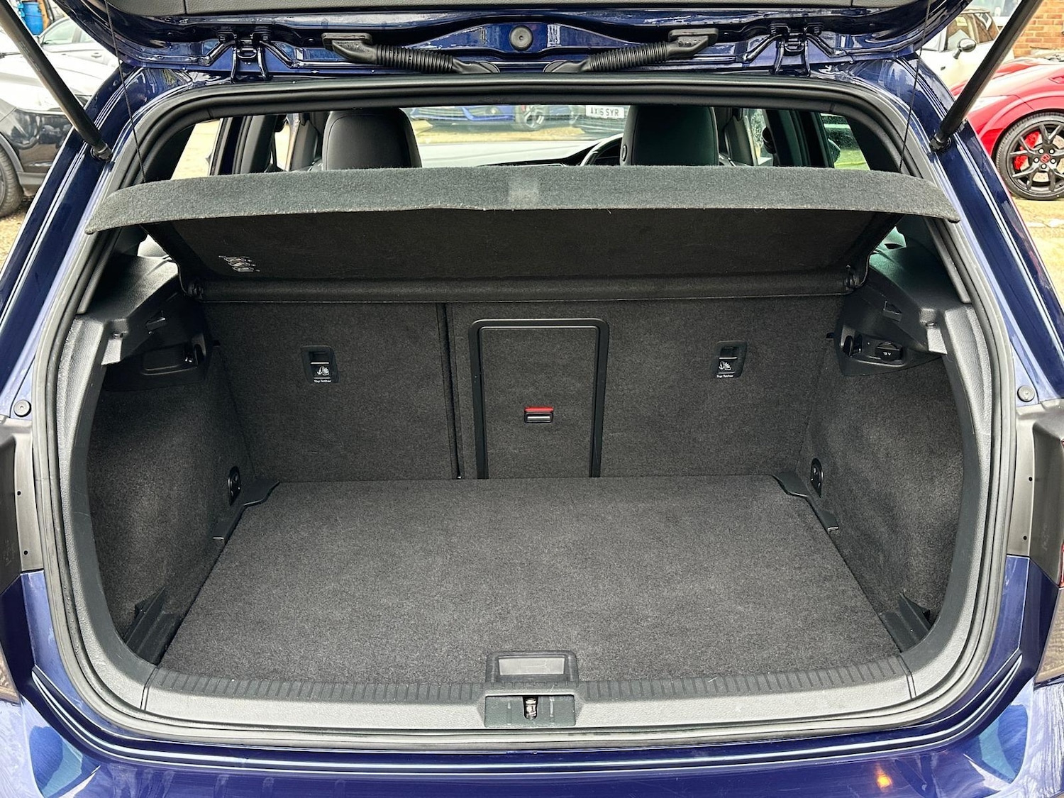 Used Volkswagen Golf 2017 for sale - 77783998: Photo 25