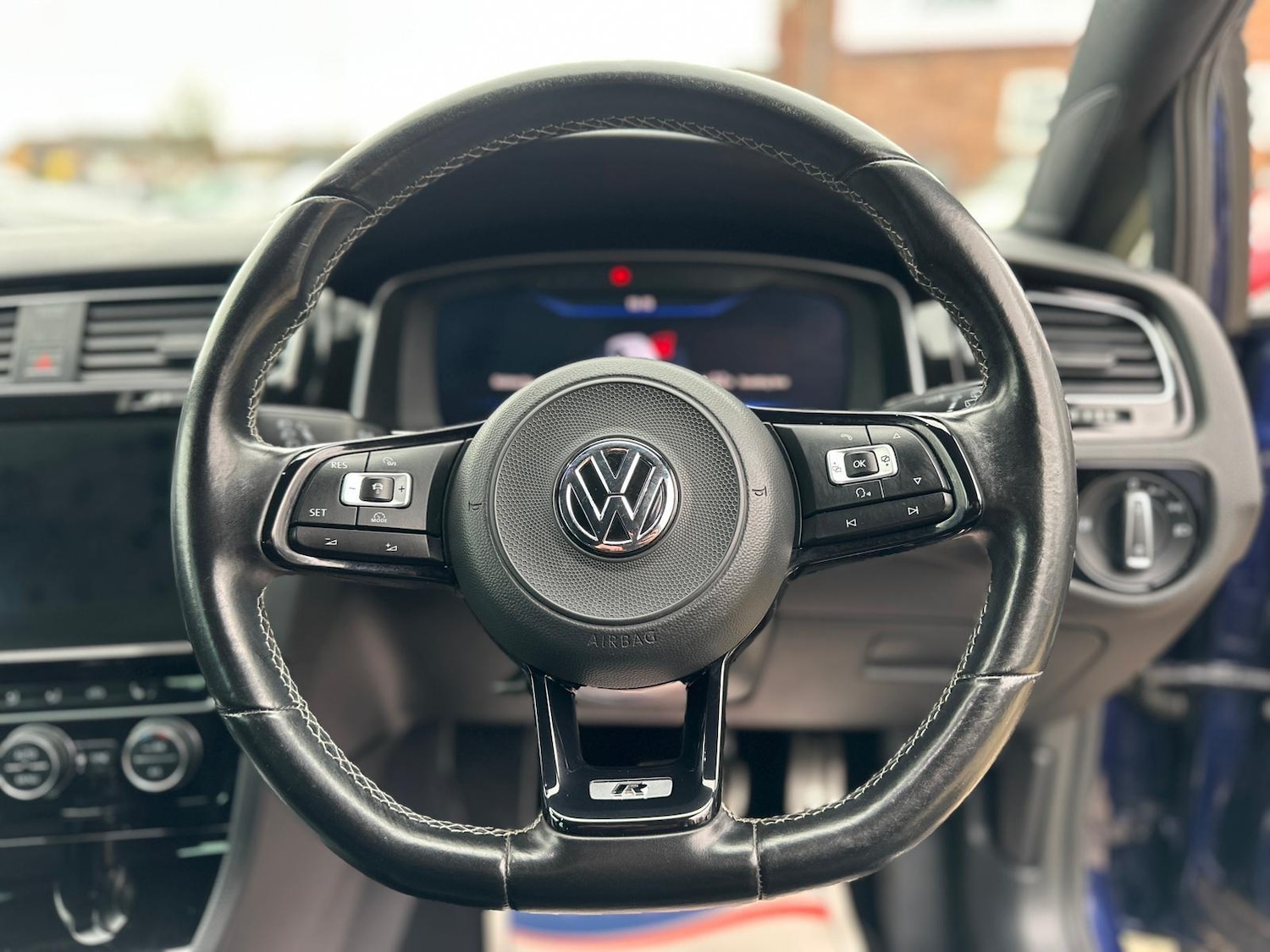 Used Volkswagen Golf 2017 for sale - 77783998: Photo 27