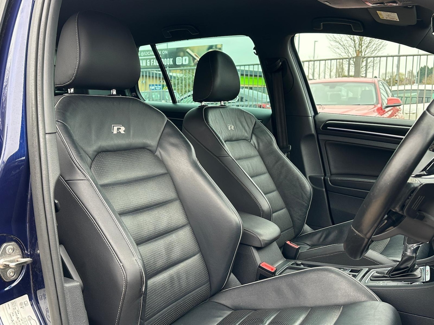 Used Volkswagen Golf 2017 for sale - 77783998: Photo 3