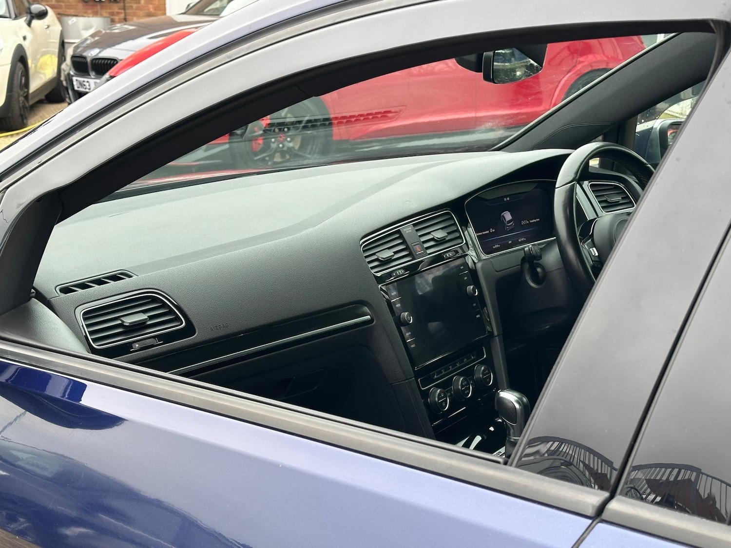 Used Volkswagen Golf 2017 for sale - 77783998: Photo 33