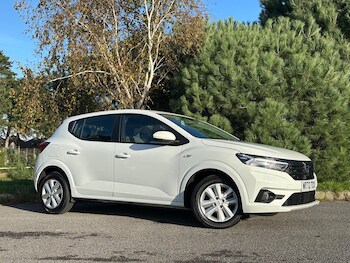 Used Dacia Sandero 2022 for sale - 76802377: Photo