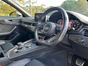 Used Audi A4 2018 for sale - 76801033: Photo