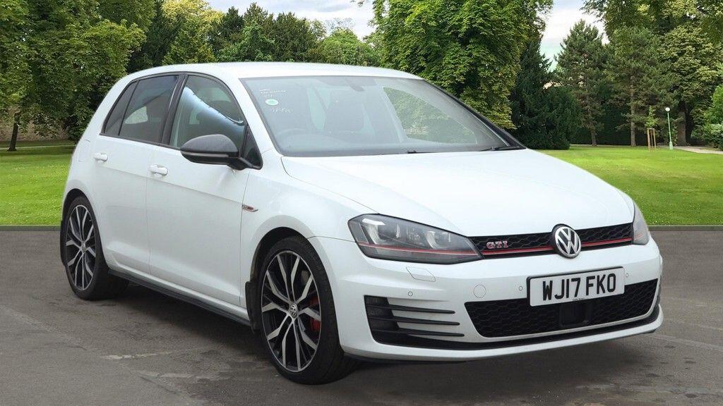 Used Volkswagen Golf 2017 for sale - 77331179: Photo 1