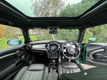 Used MINI Hatch 2021 for sale - 76802453: Photo