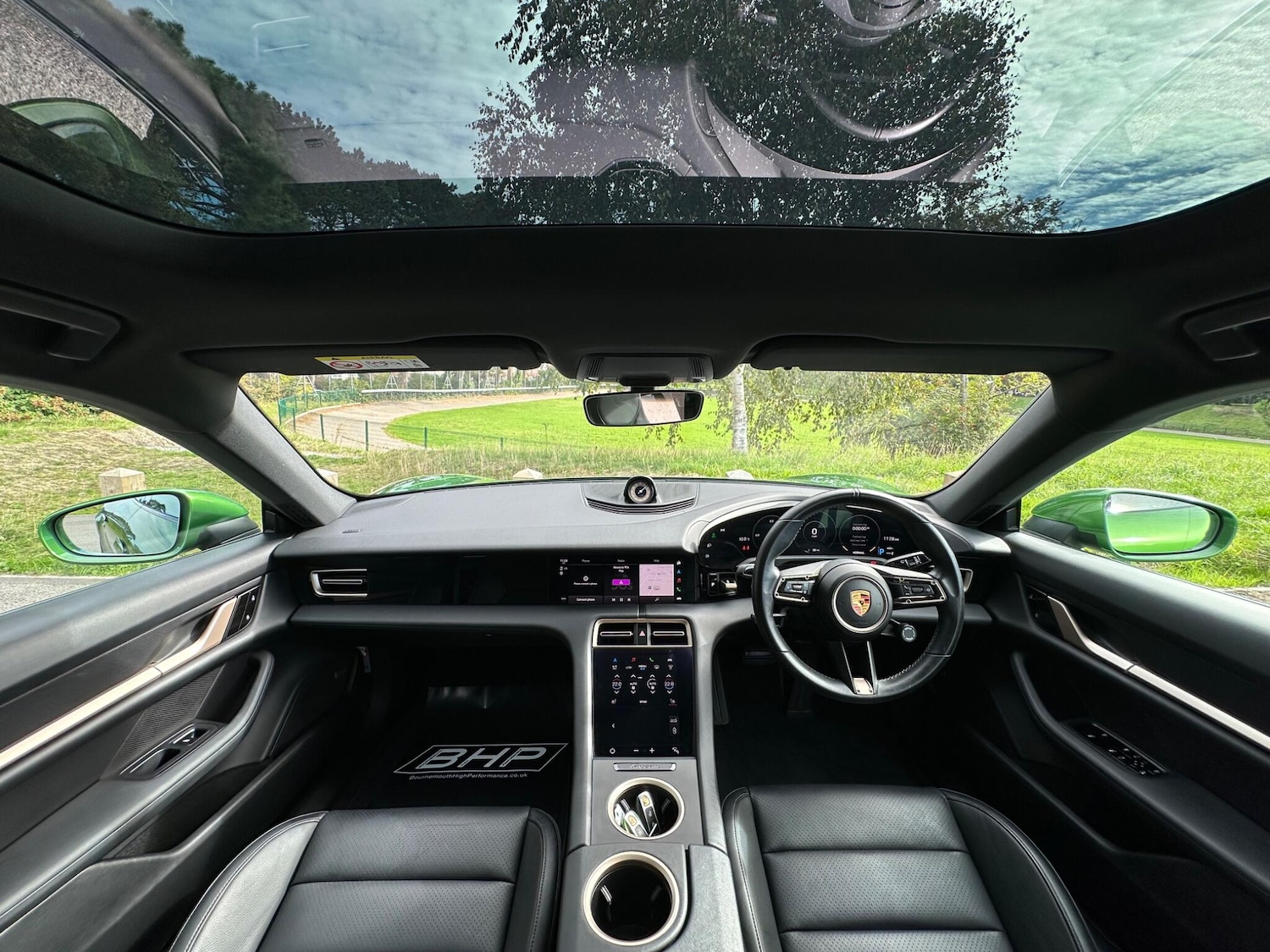 Used Porsche Taycan 2021 for sale - 76800975: Photo 3