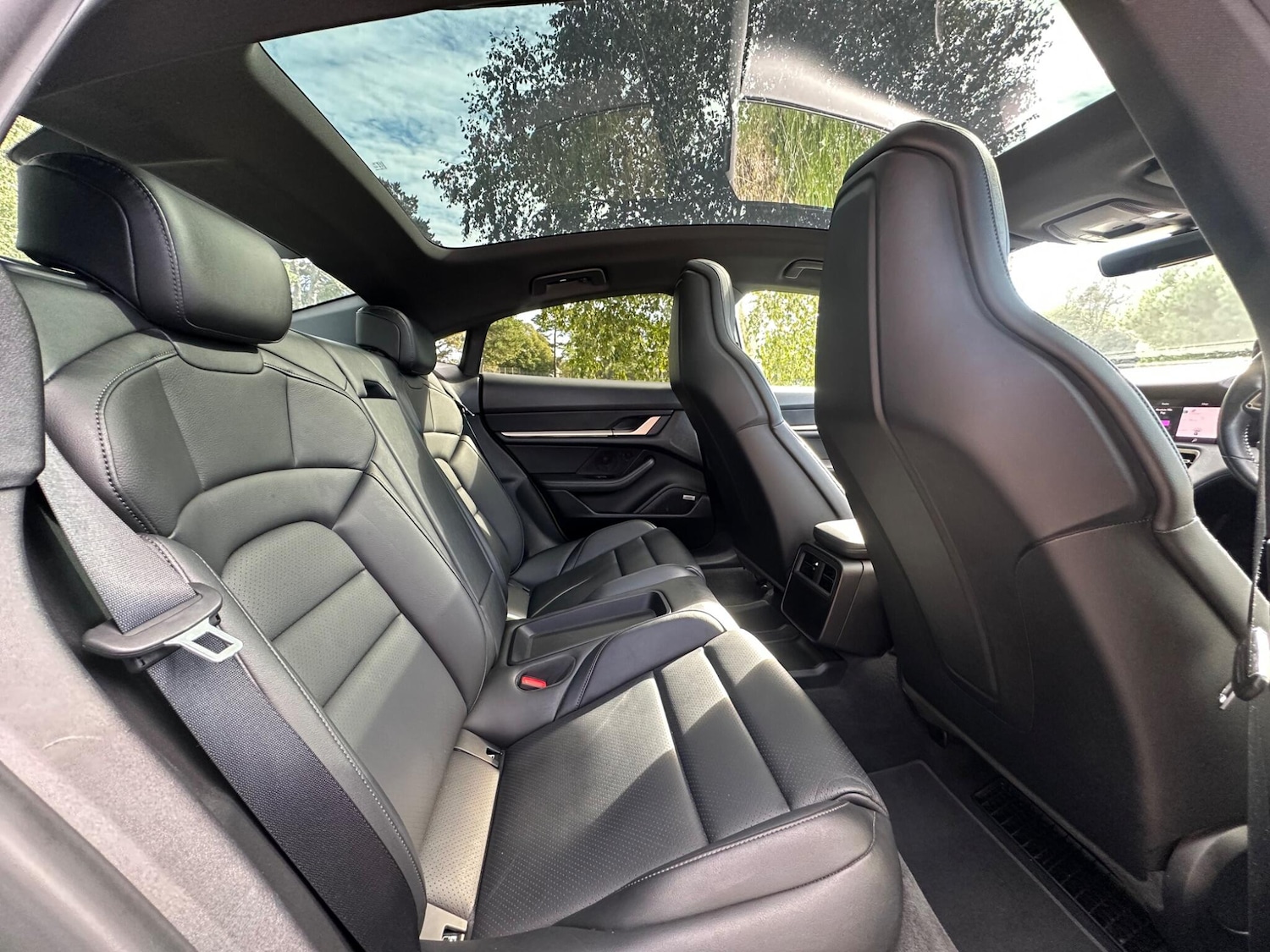 Used Porsche Taycan 2021 for sale - 76800975: Photo 7