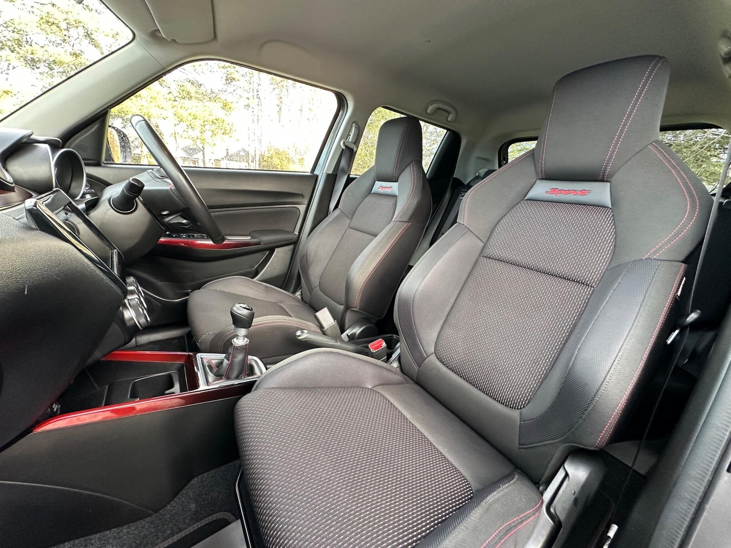 Used Suzuki Swift 2018 for sale - 77396627: Photo 4