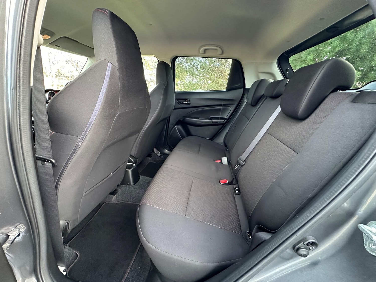 Used Suzuki Swift 2018 for sale - 77396627: Photo 8