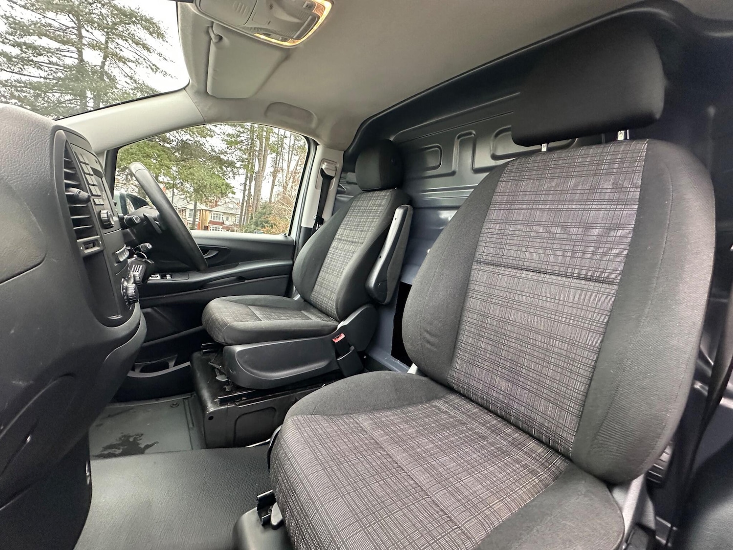 Used Mercedes-Benz Vito 2017 for sale - 77066404: Photo 4