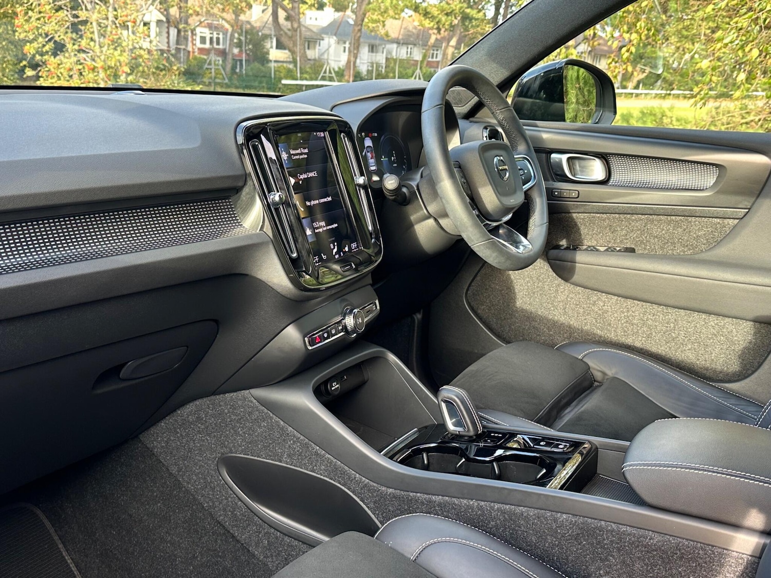 Used Volvo XC40 2022 for sale - 76801066: Photo 27