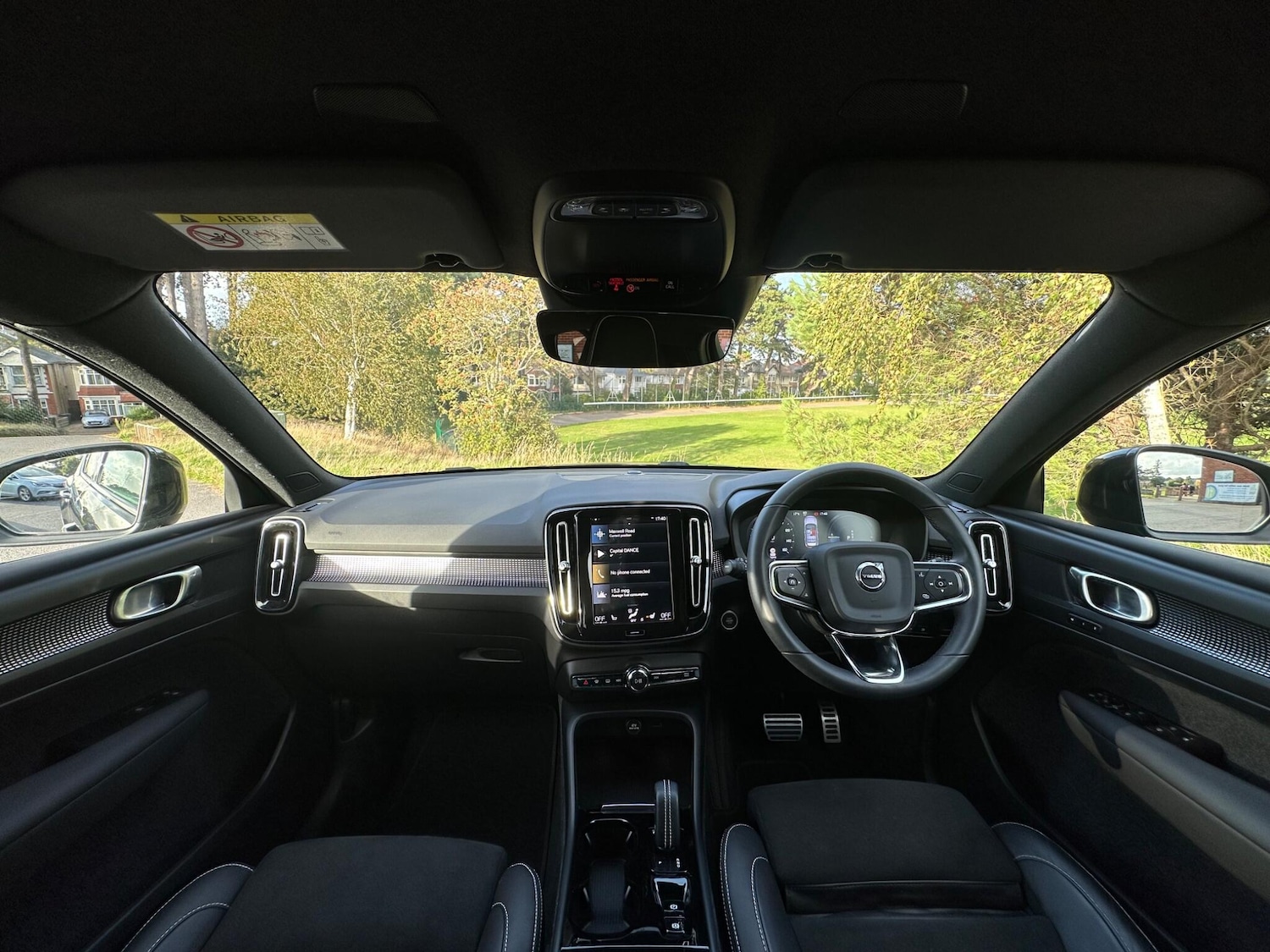 Used Volvo XC40 2022 for sale - 76801066: Photo 3