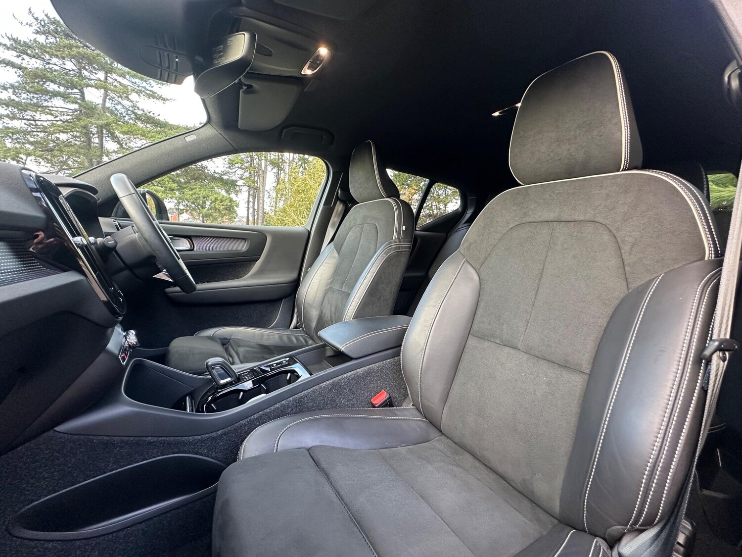 Used Volvo XC40 2022 for sale - 76801066: Photo 4