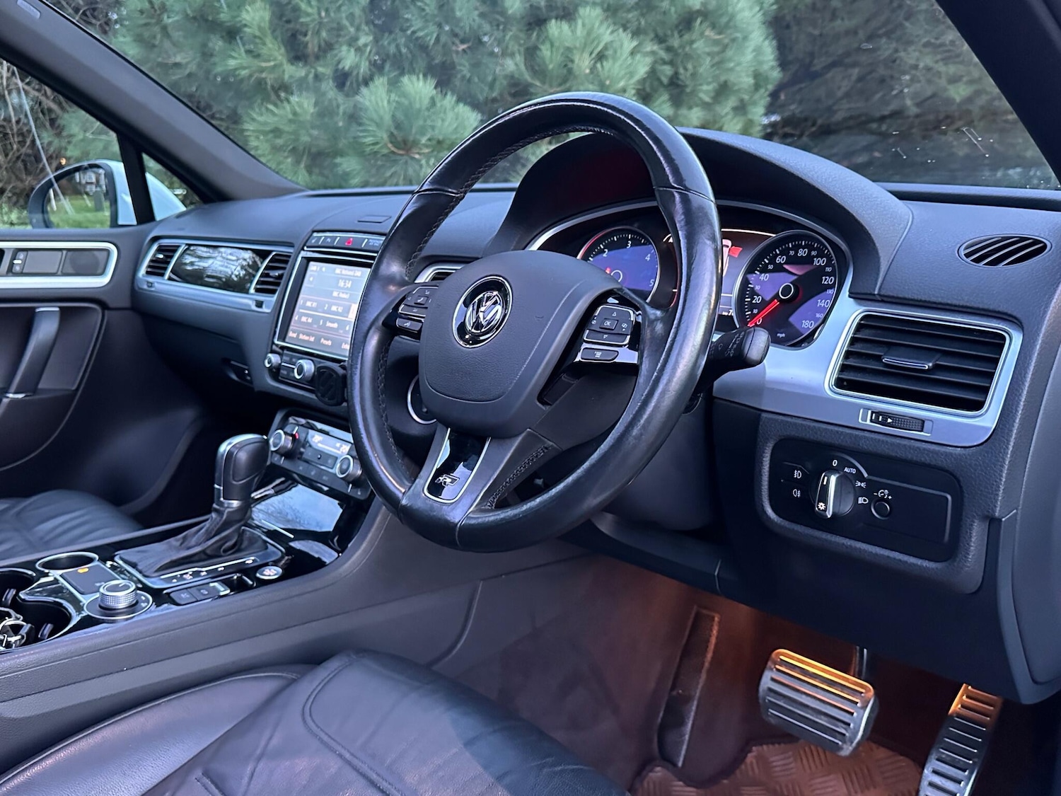 Used Volkswagen Touareg 2015 for sale - 77238302: Photo 5