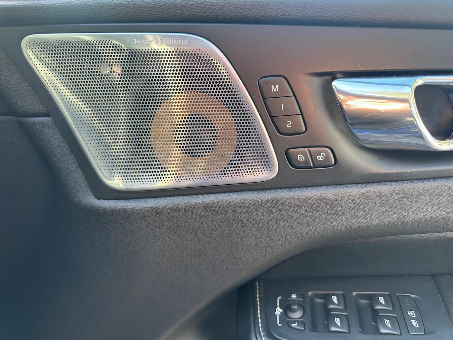 Used Volvo XC60 2017 for sale - 76801848: Photo 25