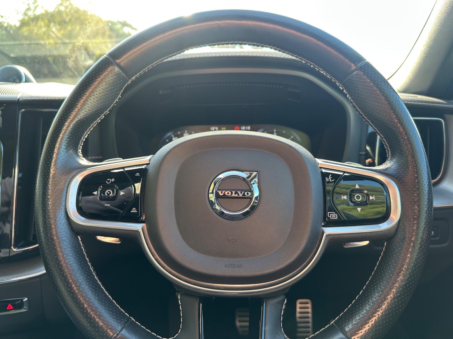 Used Volvo XC60 2017 for sale - 76801848: Photo 26