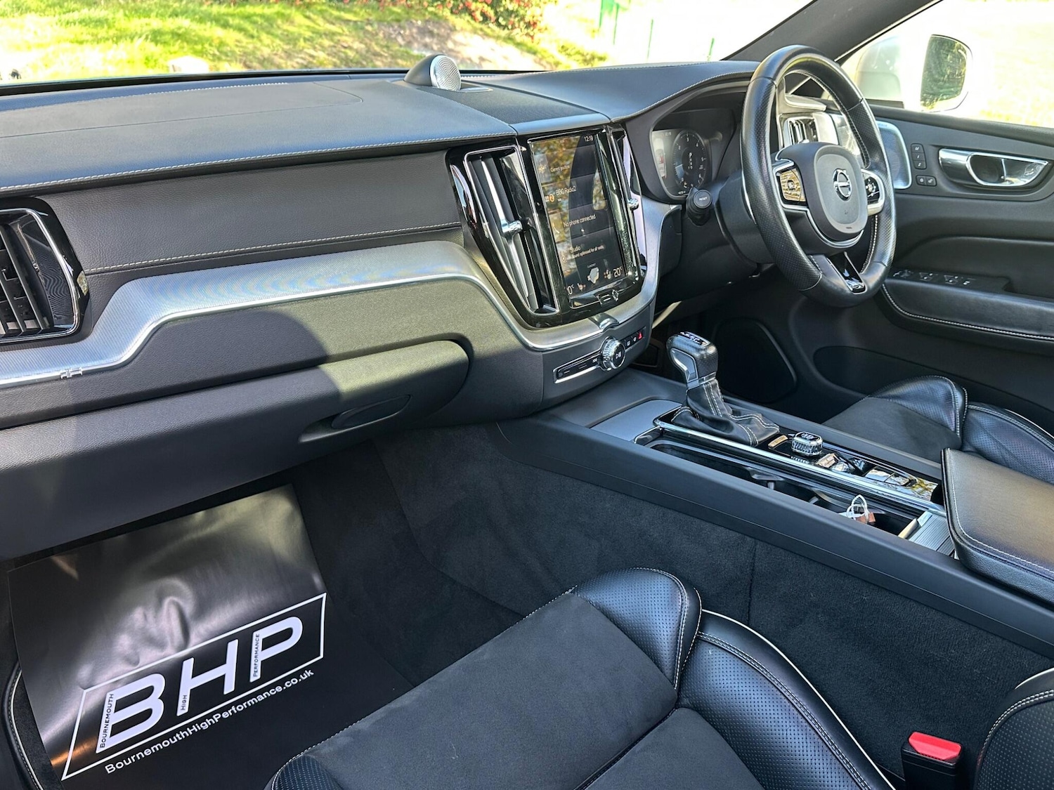 Used Volvo XC60 2017 for sale - 76801848: Photo 33