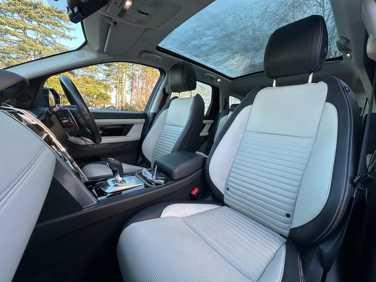 Used Land Rover Discovery Sport for sale - 76802352: Photo 4