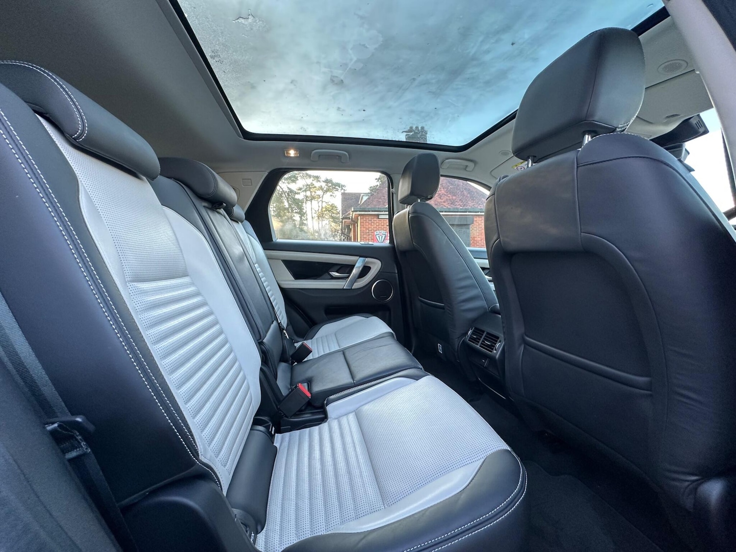 Used Land Rover Discovery Sport for sale - 76802352: Photo 7