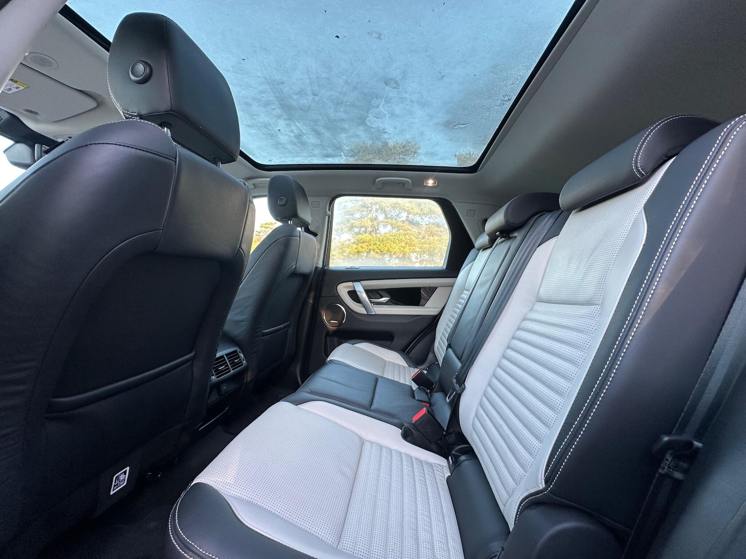 Used Land Rover Discovery Sport for sale - 76802352: Photo 8