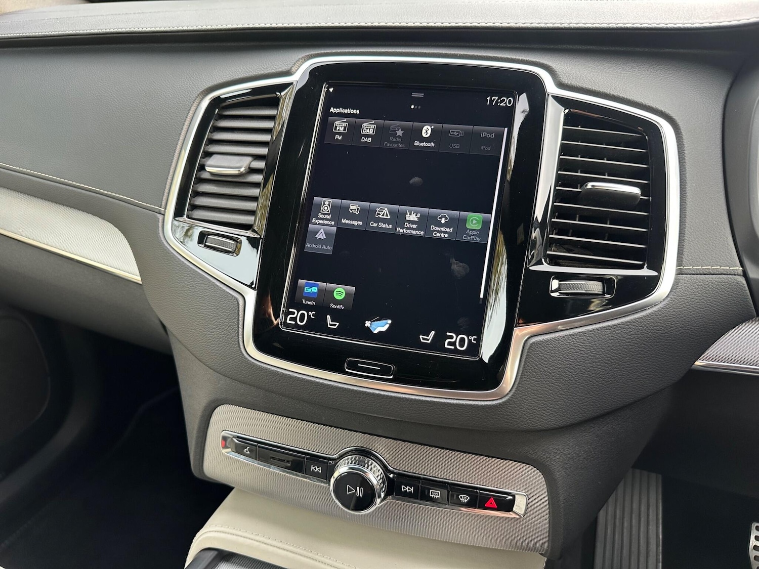 Used Volvo XC90 2020 for sale - 76786883: Photo 25