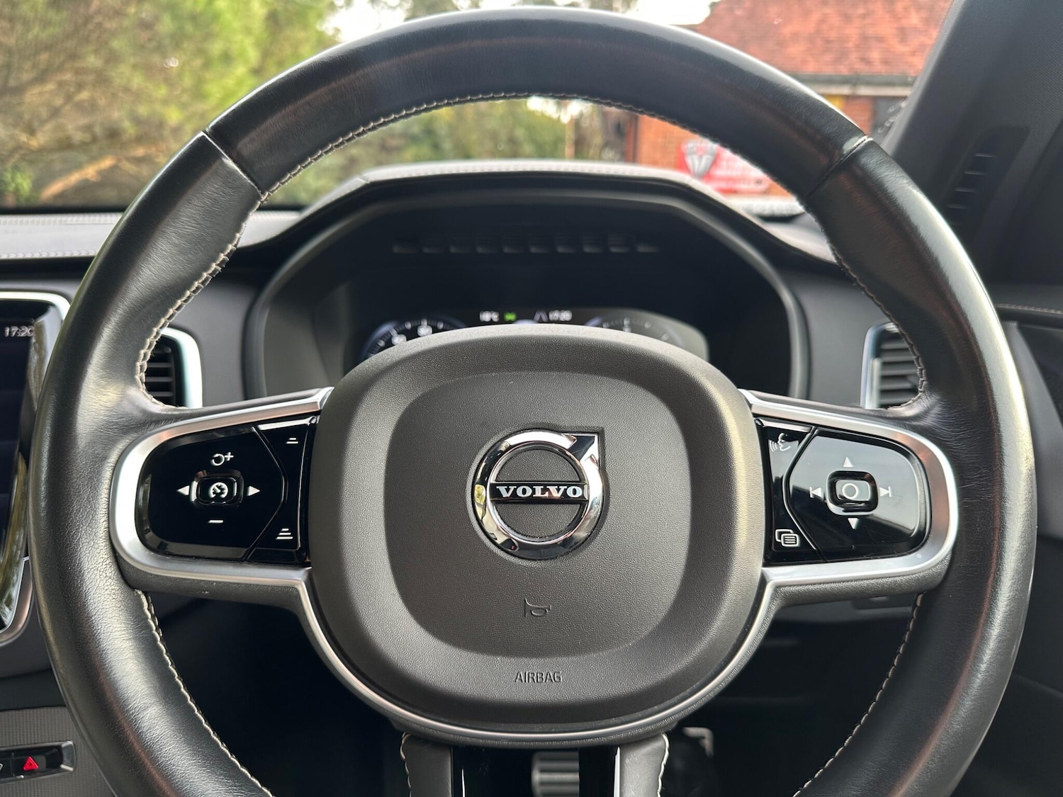 Used Volvo XC90 2020 for sale - 76786883: Photo 27