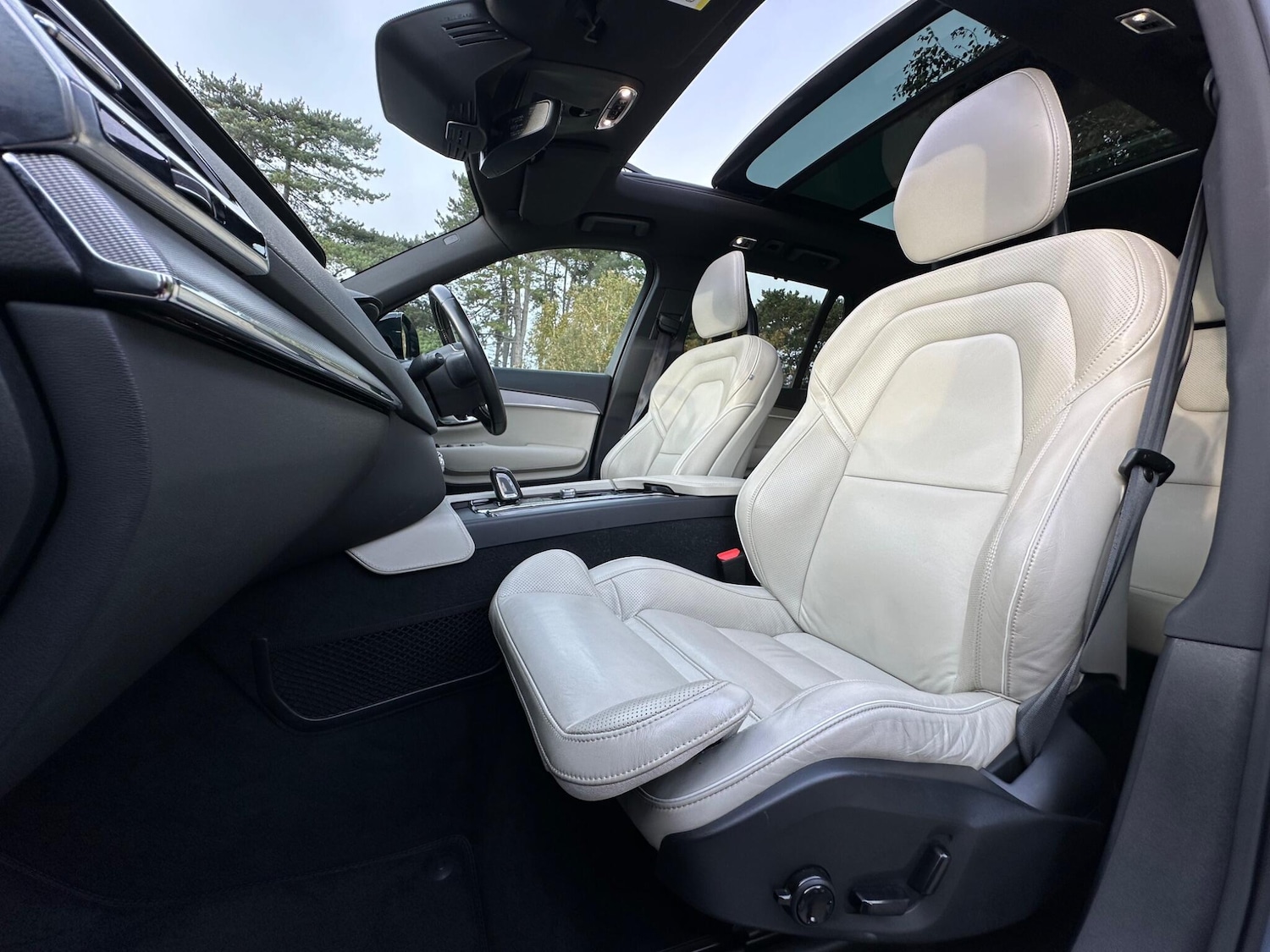 Used Volvo XC90 2020 for sale - 76786883: Photo 4