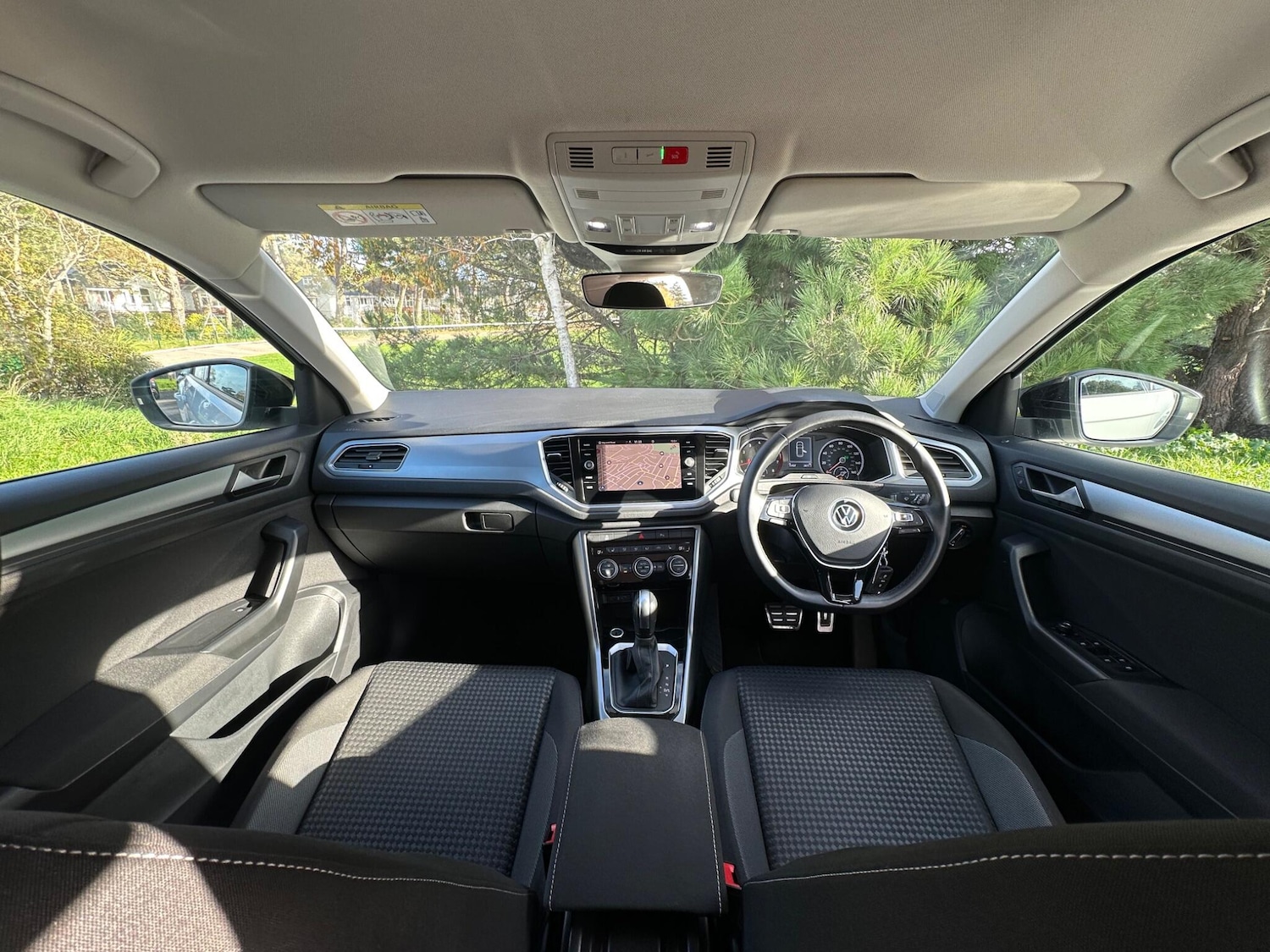 Used Volkswagen T-Roc 2021 for sale - 76800938: Photo 3