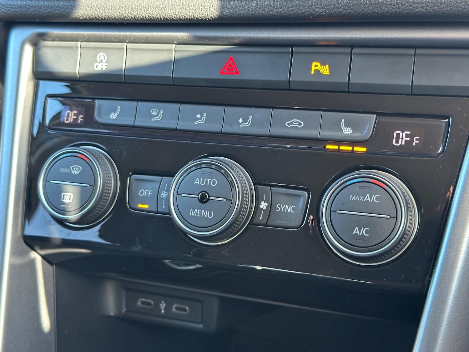 Used Volkswagen T-Roc 2021 for sale - 76800938: Photo 34