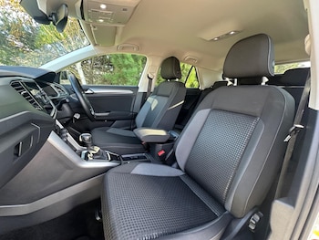 Used Volkswagen T-Roc 2021 for sale - 76800938: Photo