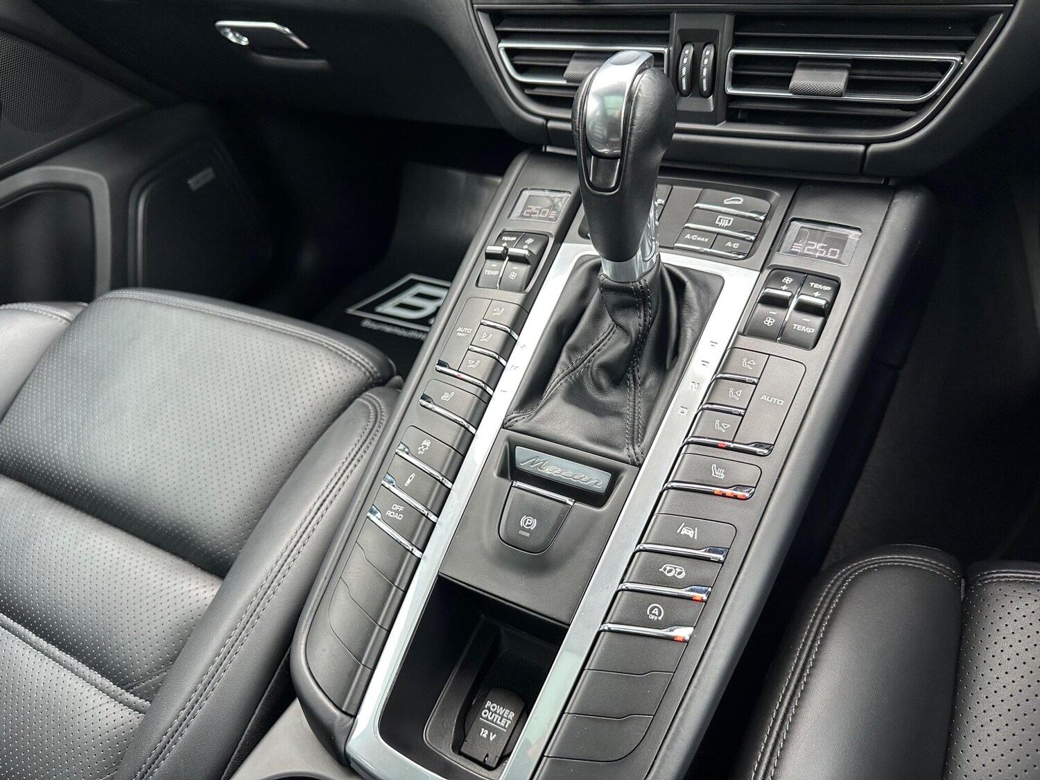 Used Porsche Macan 2019 for sale - 77305353: Photo 20