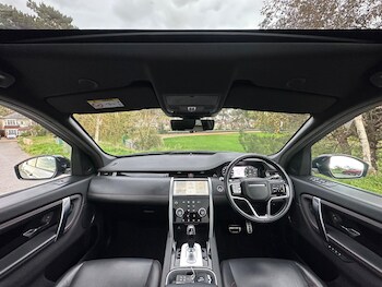 Used Land Rover Discovery Sport 2021 for sale - 76801133: Photo