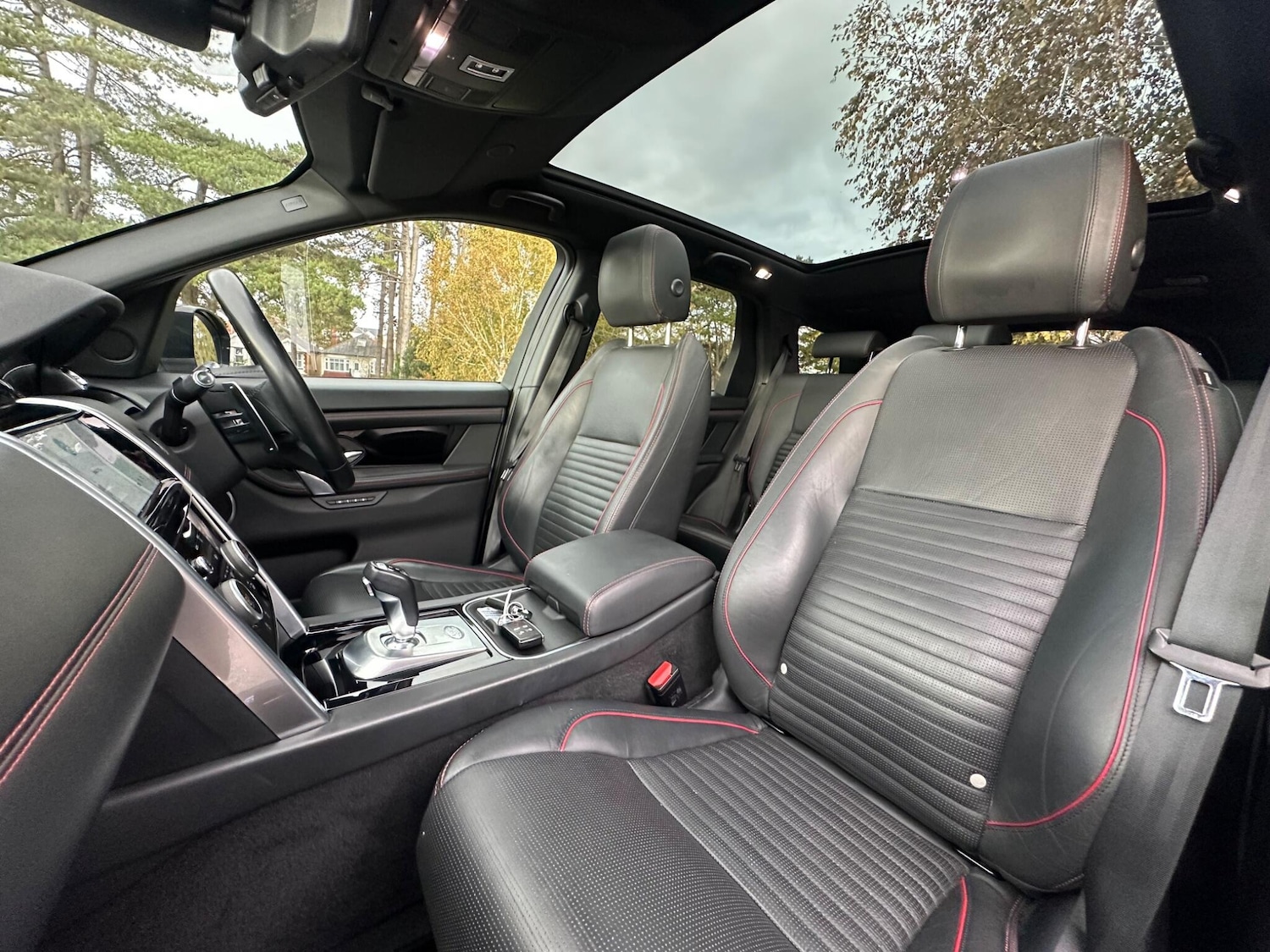 Used Land Rover Discovery Sport 2021 for sale - 76801133: Photo 4