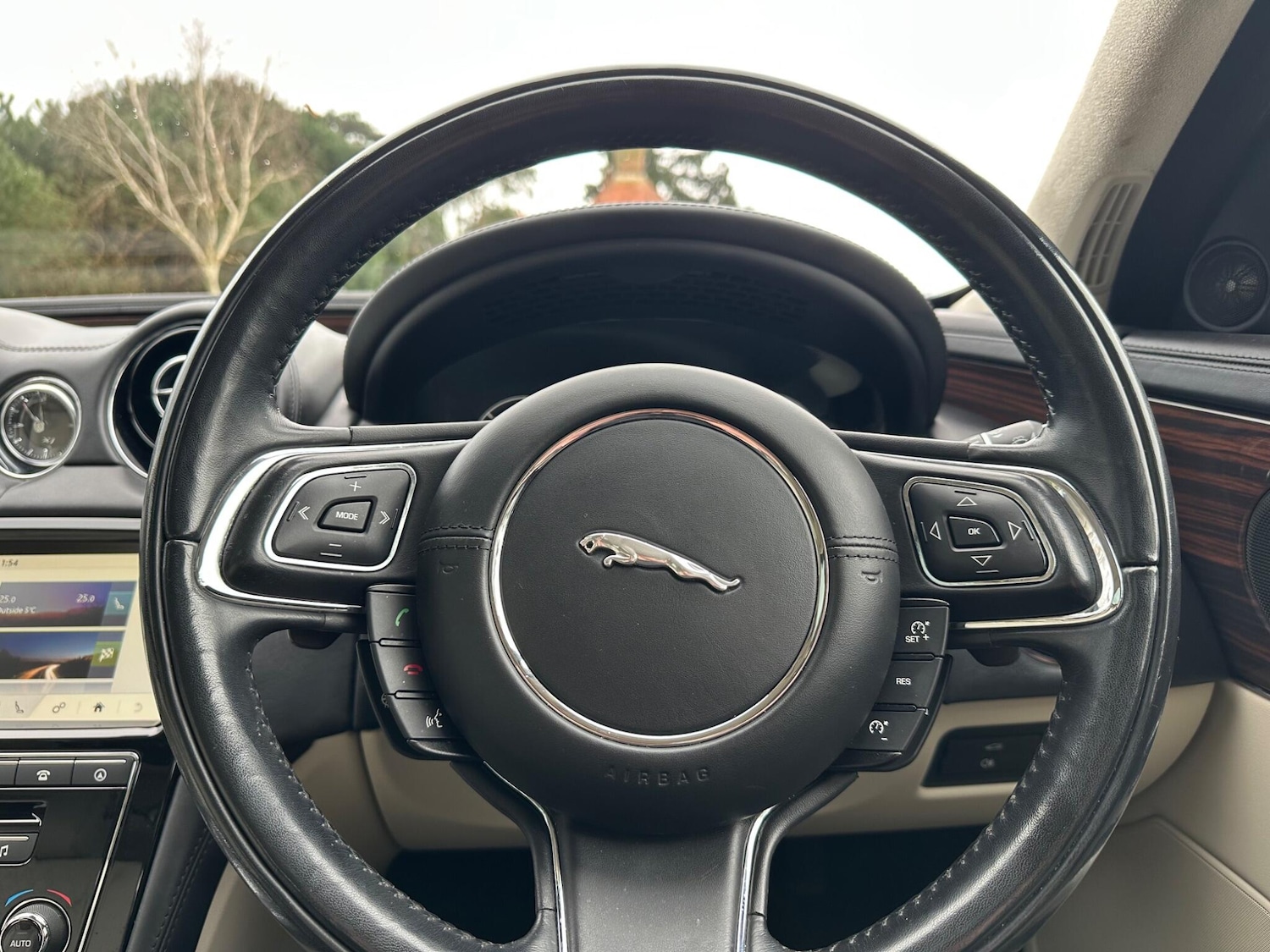 Used Jaguar XJ 2018 for sale - 77994407: Photo 19