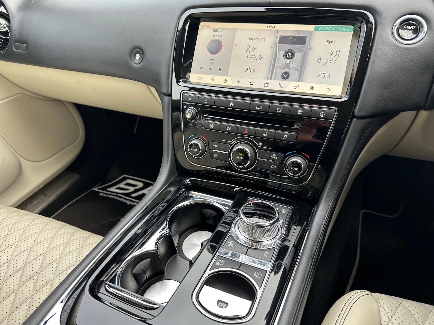 Used Jaguar XJ 2018 for sale - 77994407: Photo 20