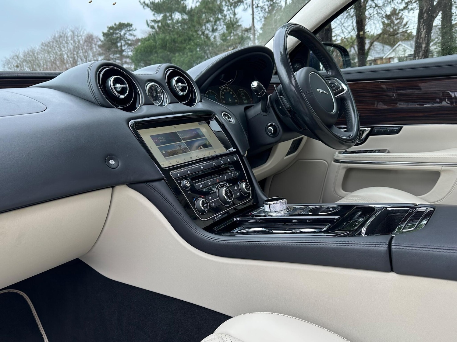 Used Jaguar XJ 2018 for sale - 77994407: Photo 31