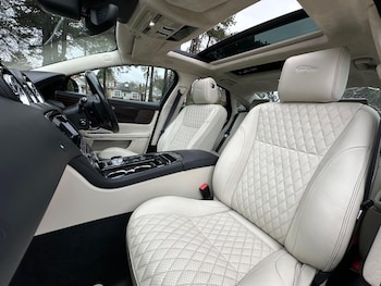 Used Jaguar XJ 2018 for sale - 77994407: Photo