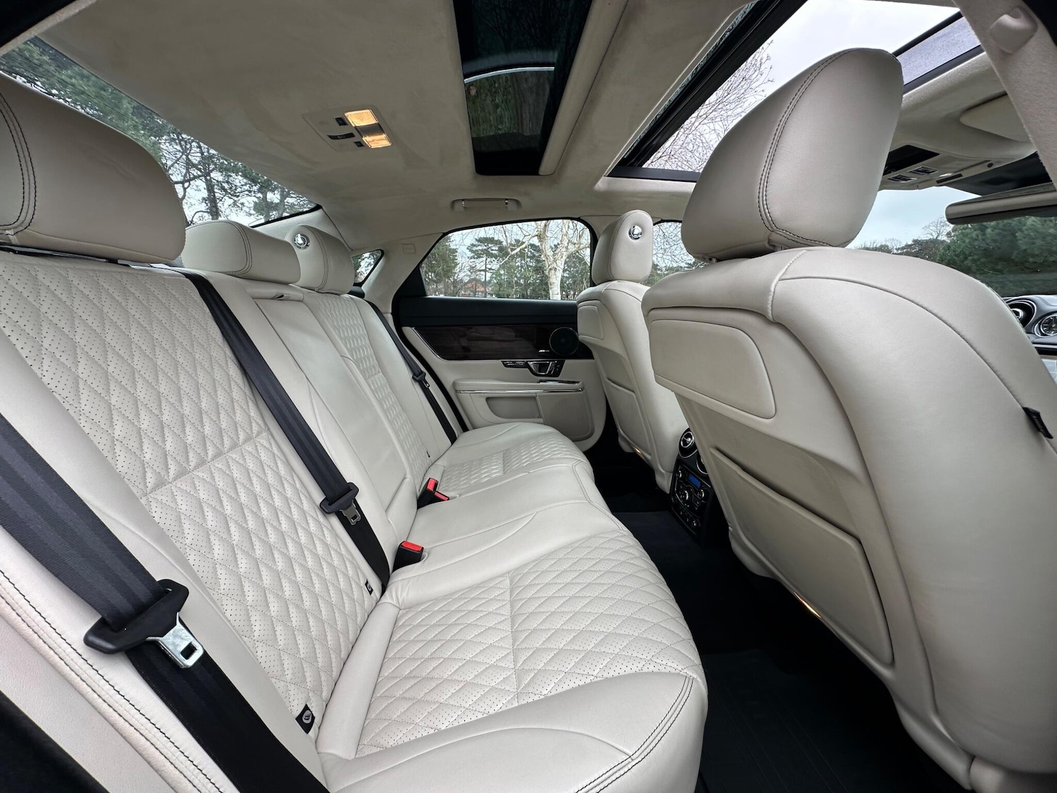 Used Jaguar XJ 2018 for sale - 77994407: Photo 7