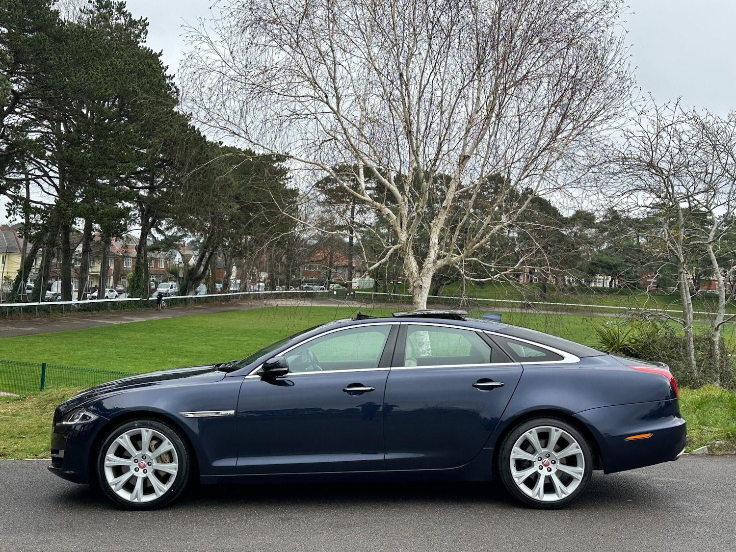 Used Jaguar XJ 2018 for sale - 77994407: Photo 9