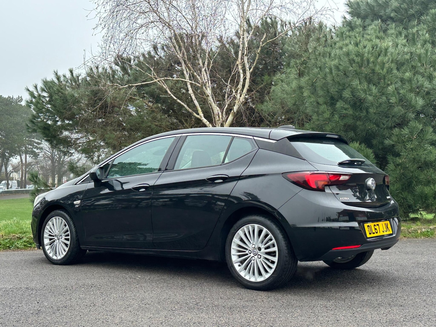 Used Vauxhall Astra 2017 for sale - 77657912: Photo 2